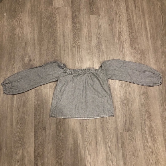 BRANDY MELVILLE STRIPED RUFFLED LONG SLEEVE BLOUSE - Picture 1 of 4